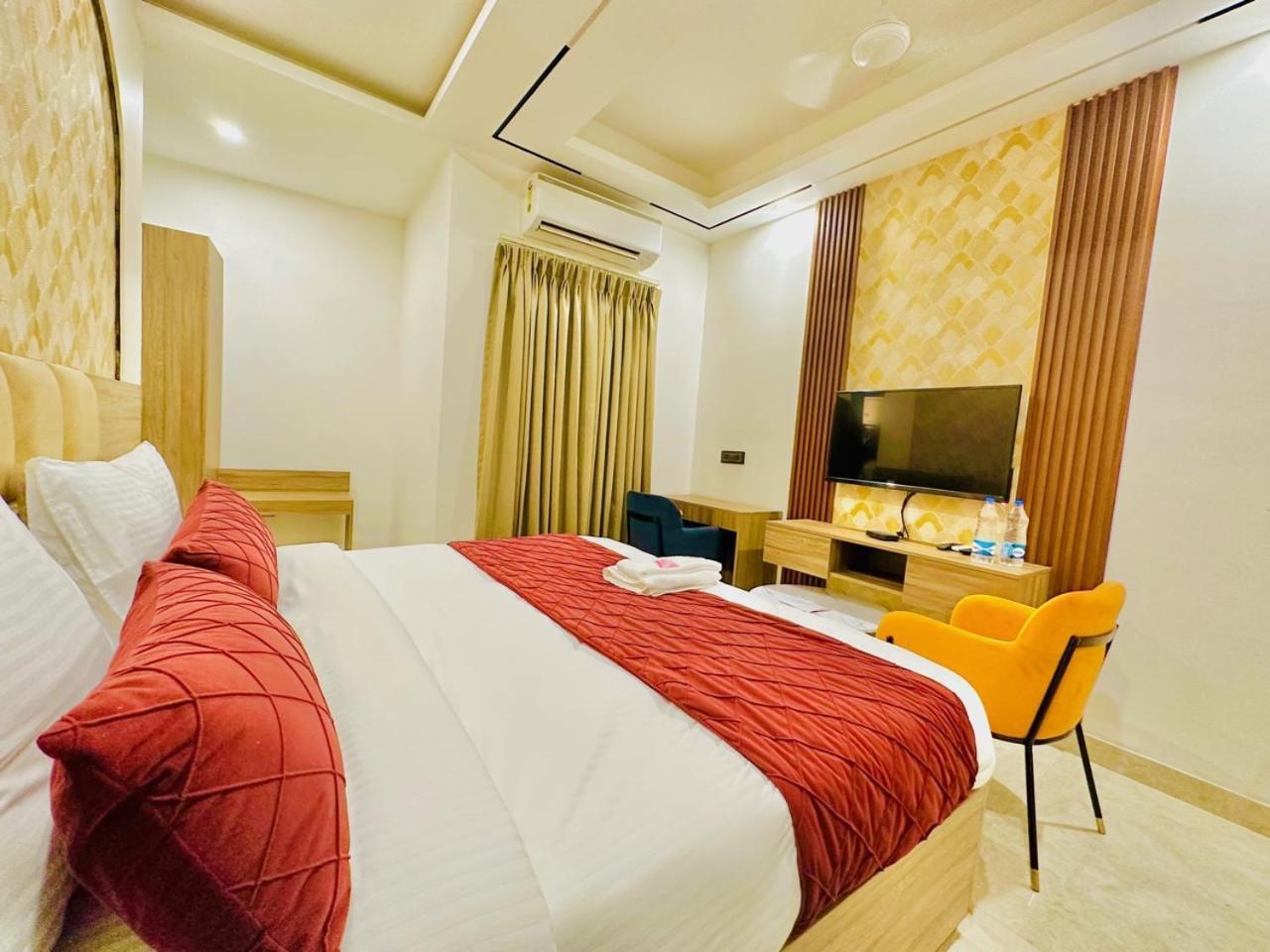 Hotel Hsp Plaza New Delhi Eksteriør bilde